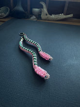 Load image into Gallery viewer, Ginebig // Snake Earrings 3689
